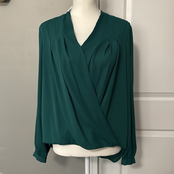 🆕 Ann Taylor blouse. New with tags. Small - Picture 1 of 5